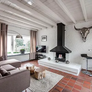 North Spacious 2 Bedroom Apartment